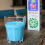 Karamellfärg i mjölk