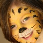 Ansiktsmålare tiger till barnkalas