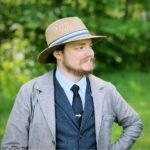 Felix fallkvist komiker och kortmagiker